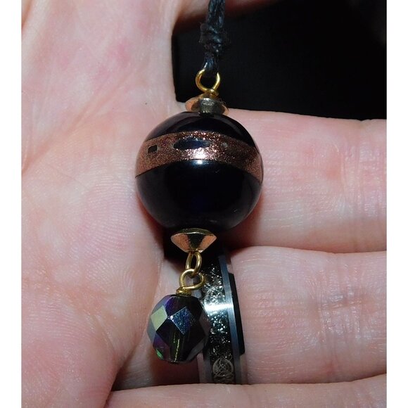 Simple Handmade Glass Bead Pendant Necklace - Picture 4 of 4